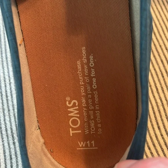 Pretty blue size 11, toms - Picture 3 of 7